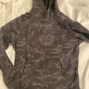 Lululemon Scuba Pullover Incognito Camo Grey 6